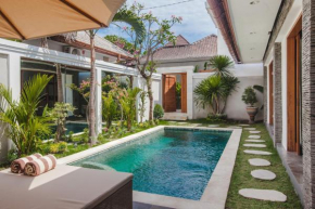 Отель Two Lizards Beach Villas  Денпасар